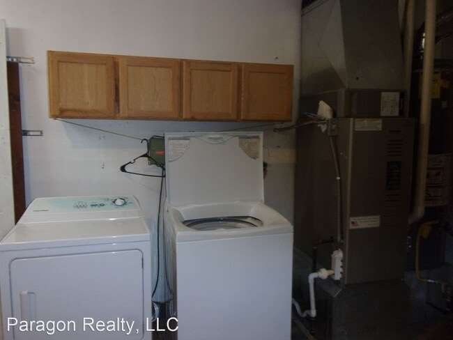 Building Photo - 3 br, 2 bath House - 812 NW Oak Ave.