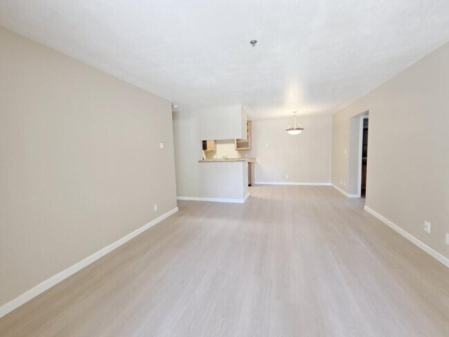 Foto del edificio - 880 E Fremont Ave