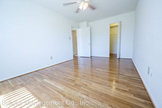 Foto del edificio - 2709-2715 Hanson Ave