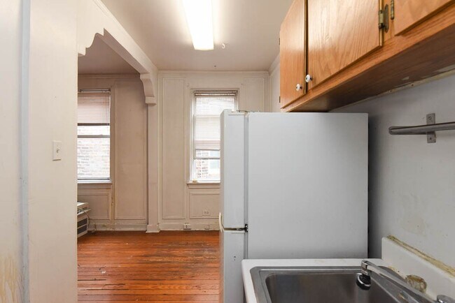 Foto del edificio - 4060 N Kenmore Ave