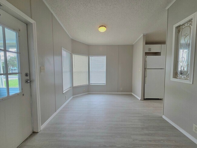 Foto del edificio - Beautiful 3Bed/2Bath Home in Lakeland