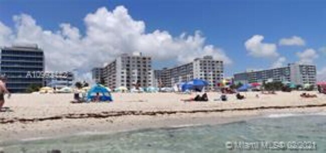 Building Photo - 345 Ocean Dr