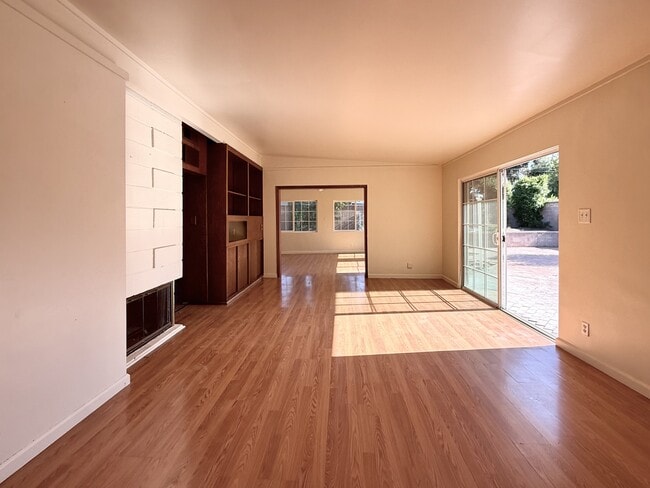 Foto del edificio - 13949 Oval Dr