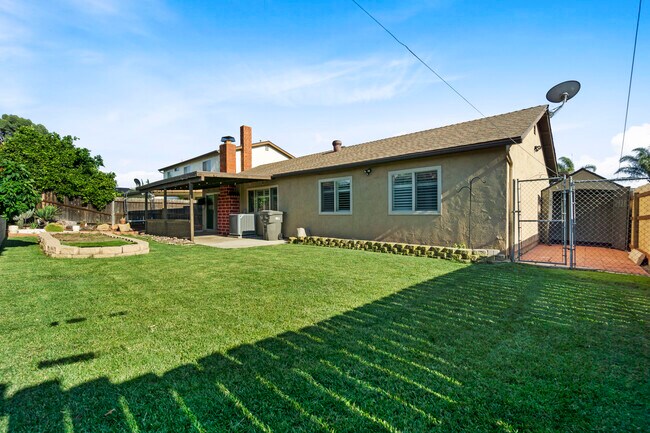 Building Photo - 9816 Costa Lago St