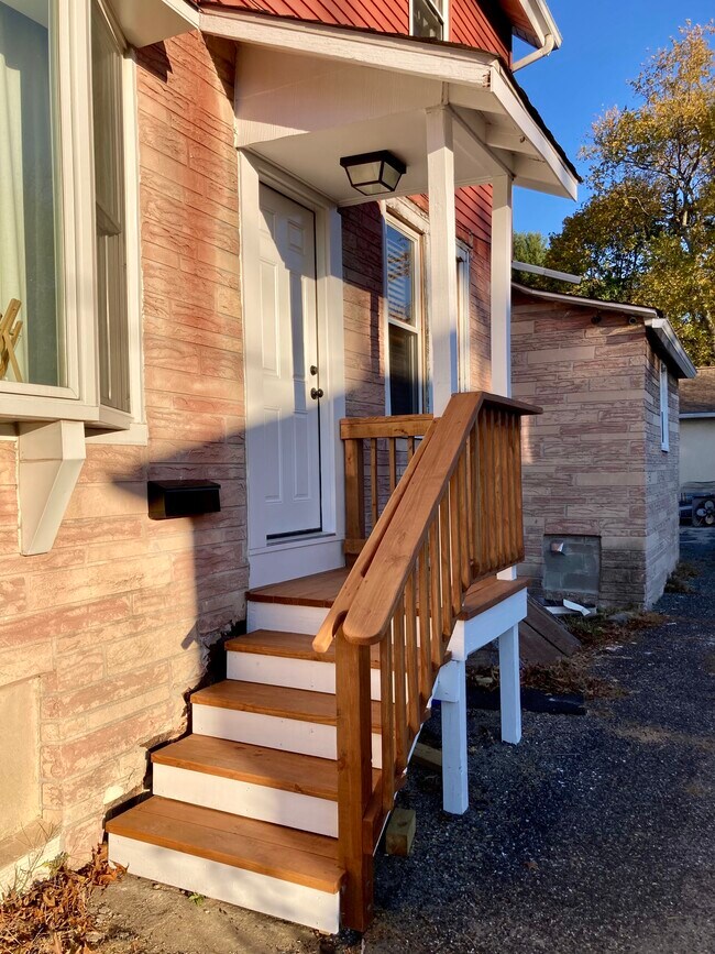 Foto del edificio - 502 Bell Rd