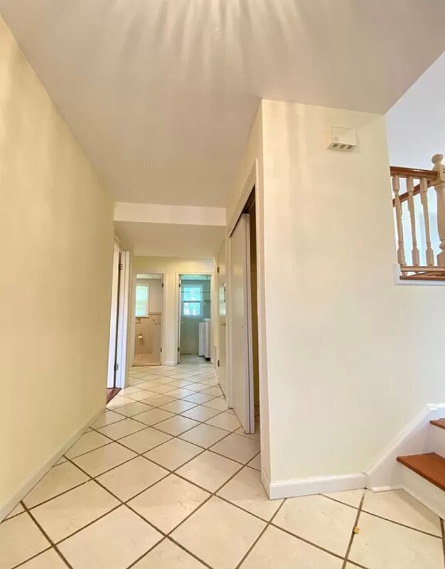 Foto del edificio - 152 Edison Ave