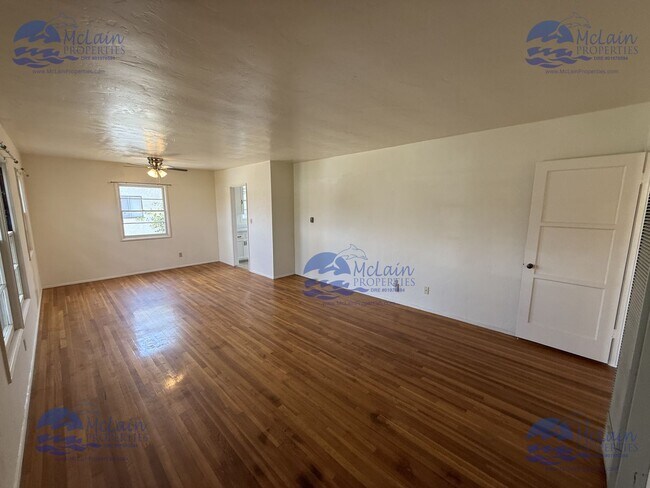Foto del edificio - 4236 Corinth St