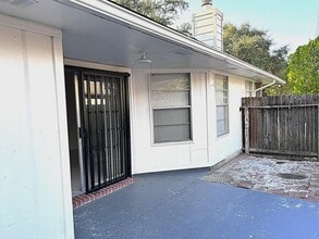 Building Photo - 15811 Beechnut St