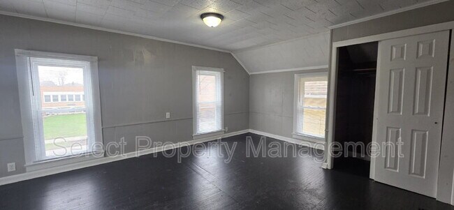 Foto del edificio - 1637 St Marys Ave