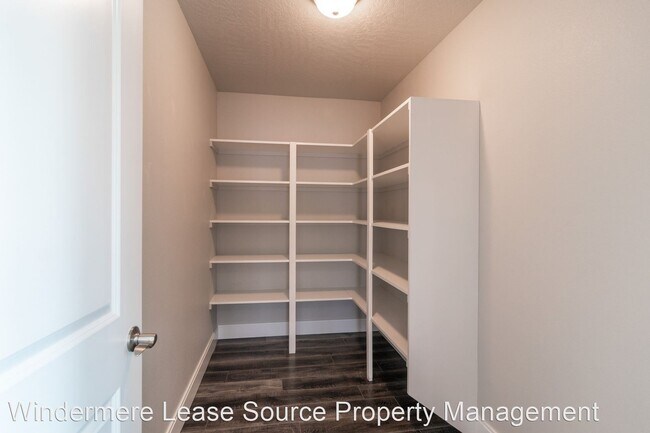 Foto del edificio - 3 br, 2 bath House - 1727 S Sundance Dr