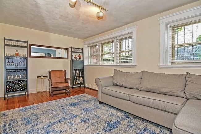 Building Photo - 12 Ransom Rd