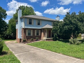 Building Photo - 874 Norwalk Dr