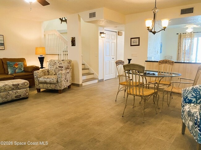 Building Photo - 403 Hayes Ave