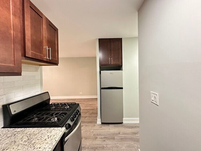 Foto del edificio - 448 W Barry Ave