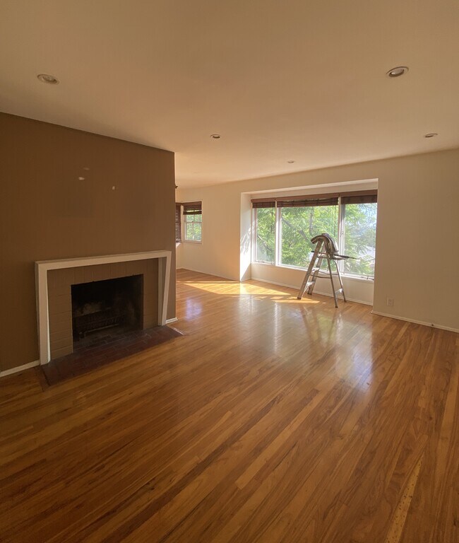 Foto del edificio - 248 Mockingbird Ln