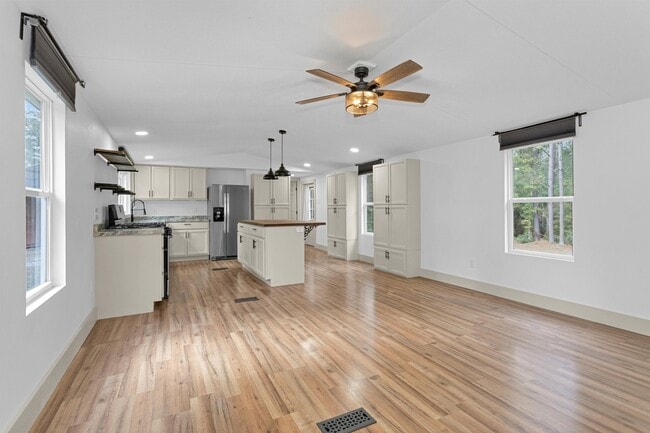 Building Photo - 5500 Penny Rd