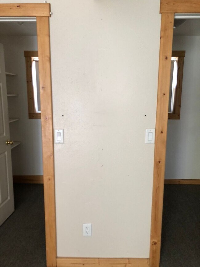 Building Photo - 2 BR apartment in Victor, ID electricity i...