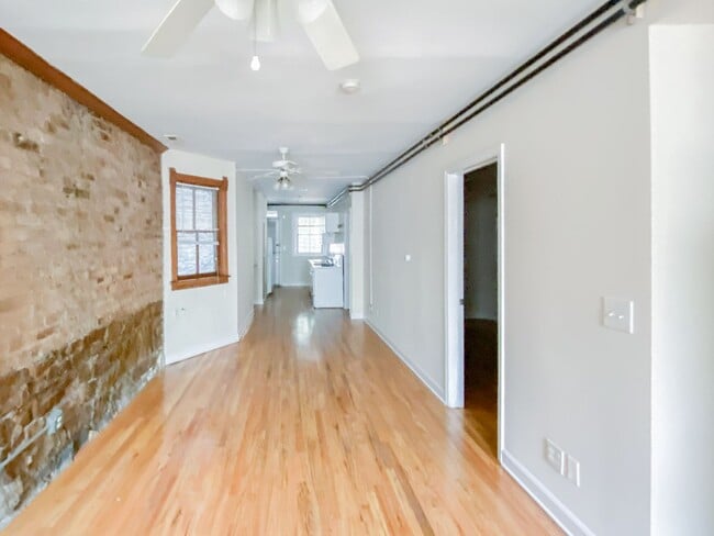 Building Photo - 1214 W Wrightwood Ave