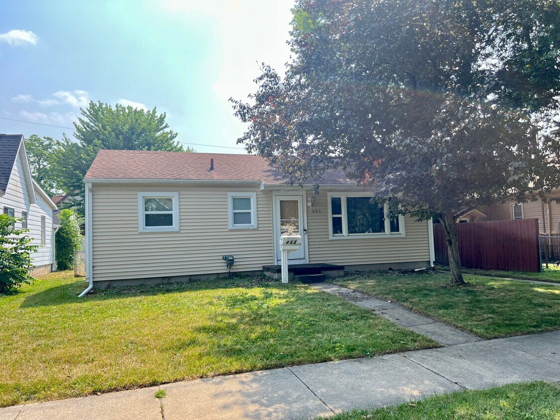 Foto principal - 403 S Hampton St