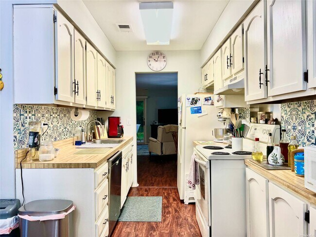 Foto del edificio - 25 Meadow Ct