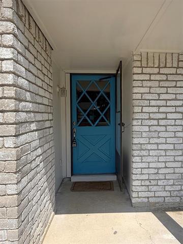 Building Photo - 6933 Glenhurst Dr