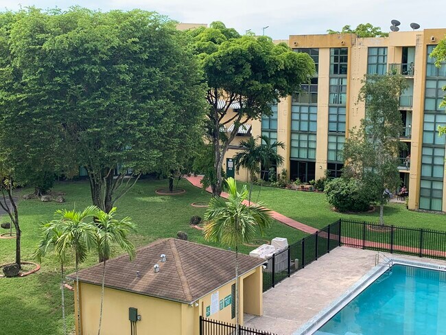 Green Space and Pool - 11750 SW 18th St