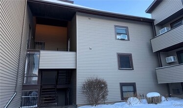 Building Photo - 504 Village Blvd N