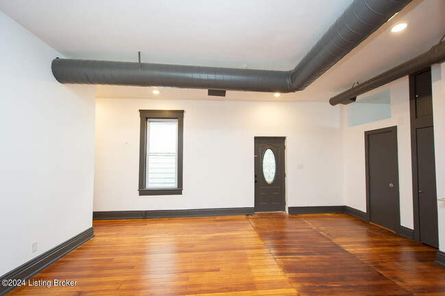 Foto del edificio - 1602 Bardstown Rd