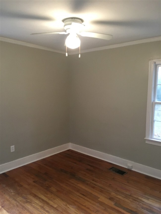 Building Photo - 1160 Druid Hill Dr