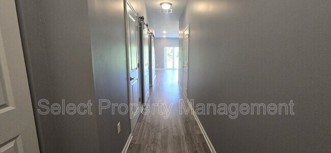 Foto del edificio - 7083 Homestead Rd
