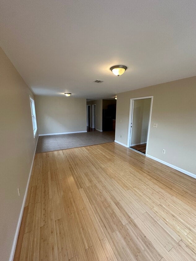 Primary Photo - 147 Fairmount Ave