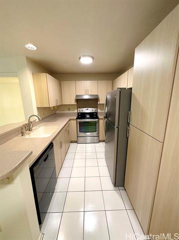Building Photo - 95-270-270 Waikalani Dr