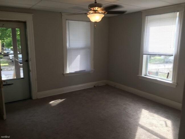 Building Photo - 3 br, 1 bath Duplex - 5005 Linden Ave 5007