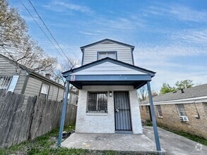 Building Photo - 2115 Bennett Ave