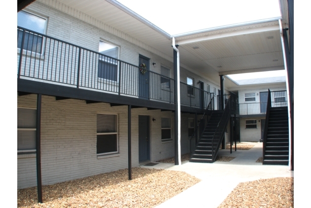 Building Photo - Jefferson Manor Apartments