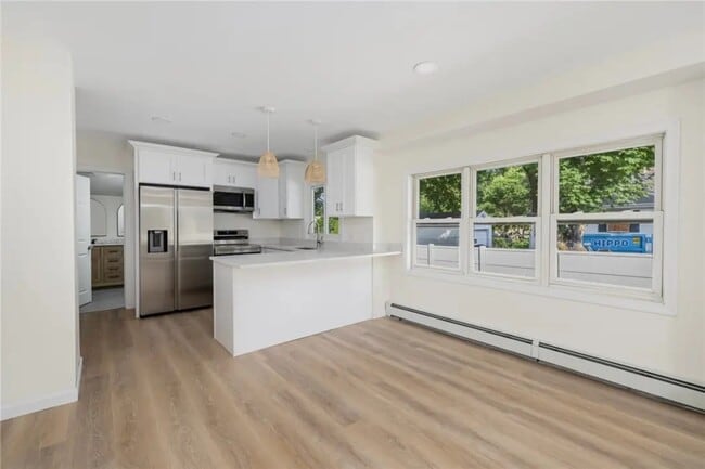 Building Photo - Center Court