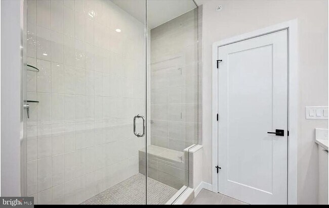 Foto del edificio - 4768 Sully Pt Ln