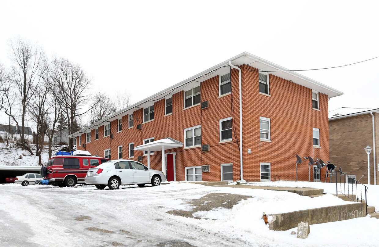 Foto del edificio - 2620-2650 Caprice Ave NW