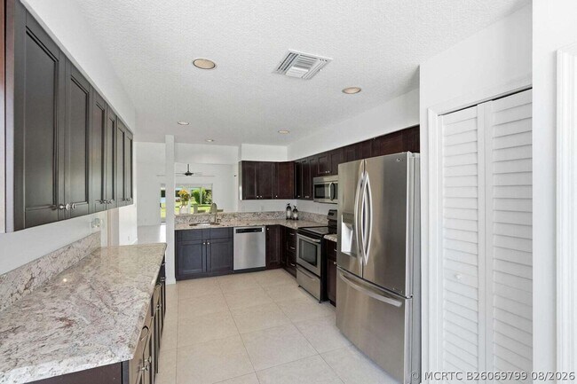 Building Photo - 6616 Marissa Cir
