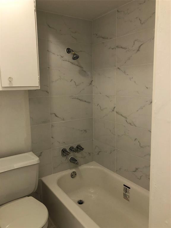 Foto del edificio - 7933 Cliffbrook Dr