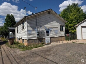 Building Photo - 658 1/2 N 9th St