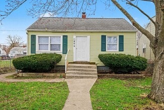 Building Photo - 806 S Albert Ave