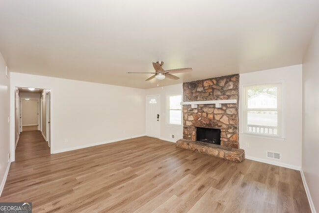 Building Photo - 4141 Macduff Dr