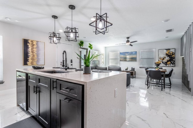 Foto del edificio - 1414 E Harding St