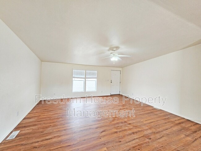 Building Photo - 5220 Jerry Ave