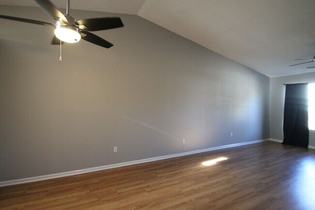 Building Photo - Exclusively Offered by Muse Realty Rentals...