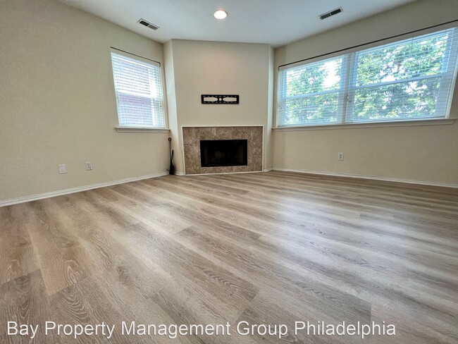 Building Photo - 1 br, 1.5 bath House - 237 Montgomery Ave ...
