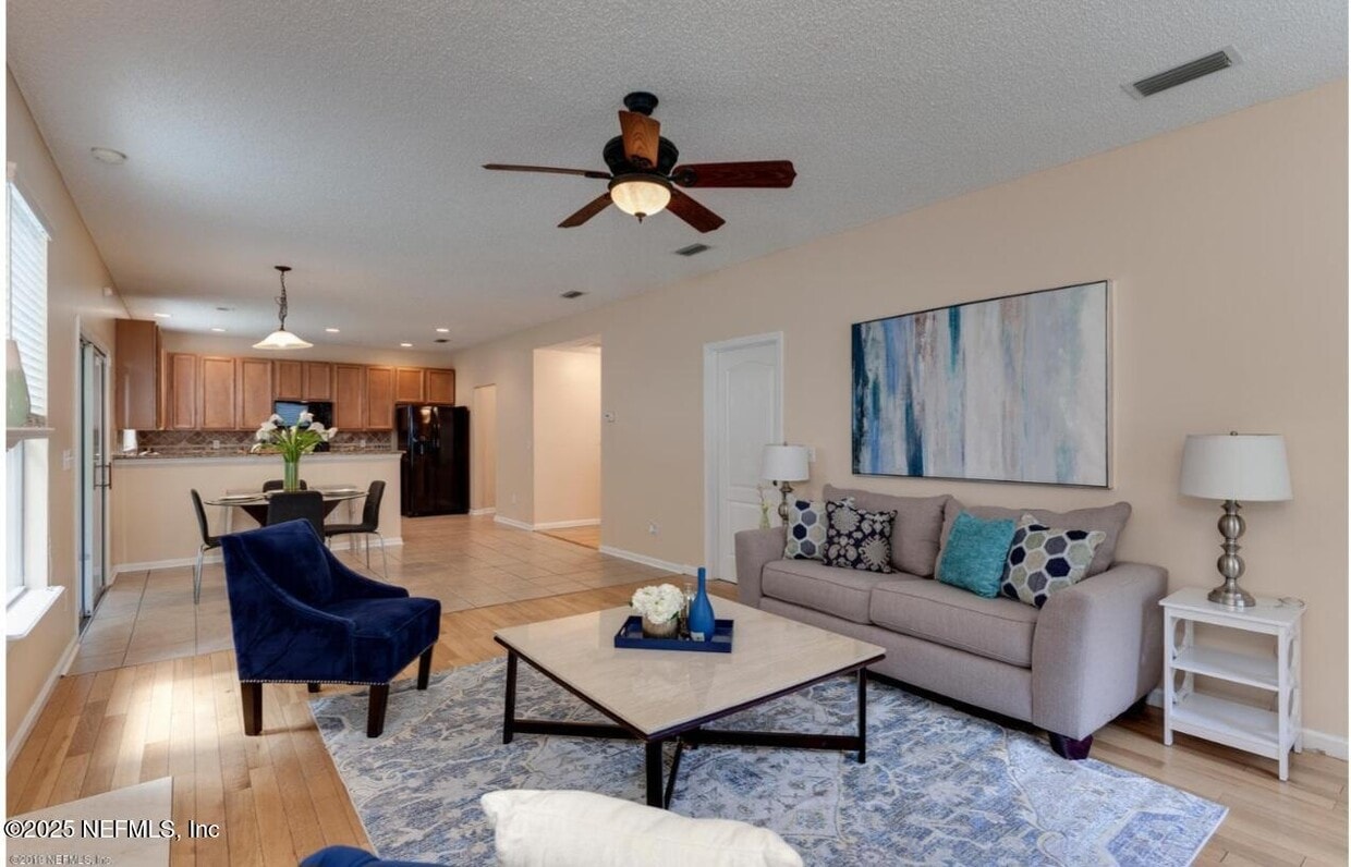 Foto del edificio - 6481 Skyler Jean Dr