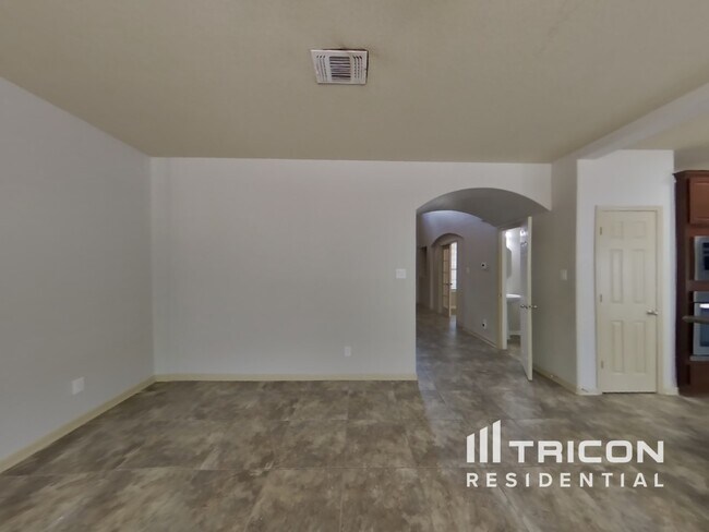 Building Photo - 3619 Bennington Way