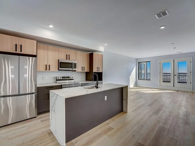 Building Photo - 1112 E Berks St